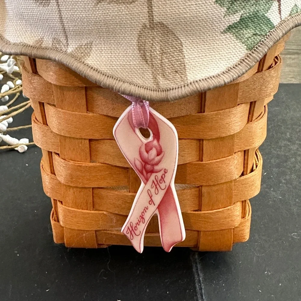 Longaberger 2002 Horizon of Hope Basket W/Plastic &‎ cloth Liner Hang Charm VTG